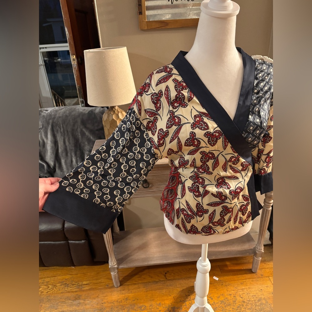 Meadow Rue by Anthropologie Multi Print Kimono Style Wrap Top - Picture 4 of 11